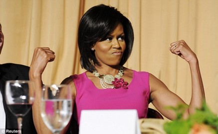 michelle-obama-biceps-flex michelle-obama-biceps-flex